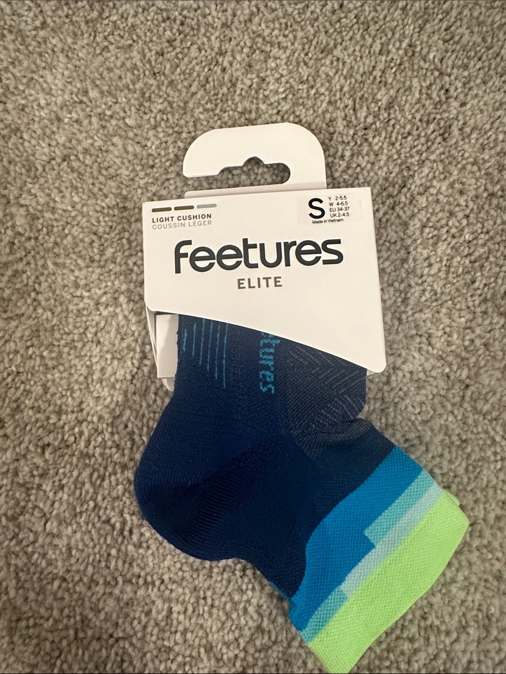 NWT feetures Elite Light Cushion Ankle Socks - Navy & Blue with Lime